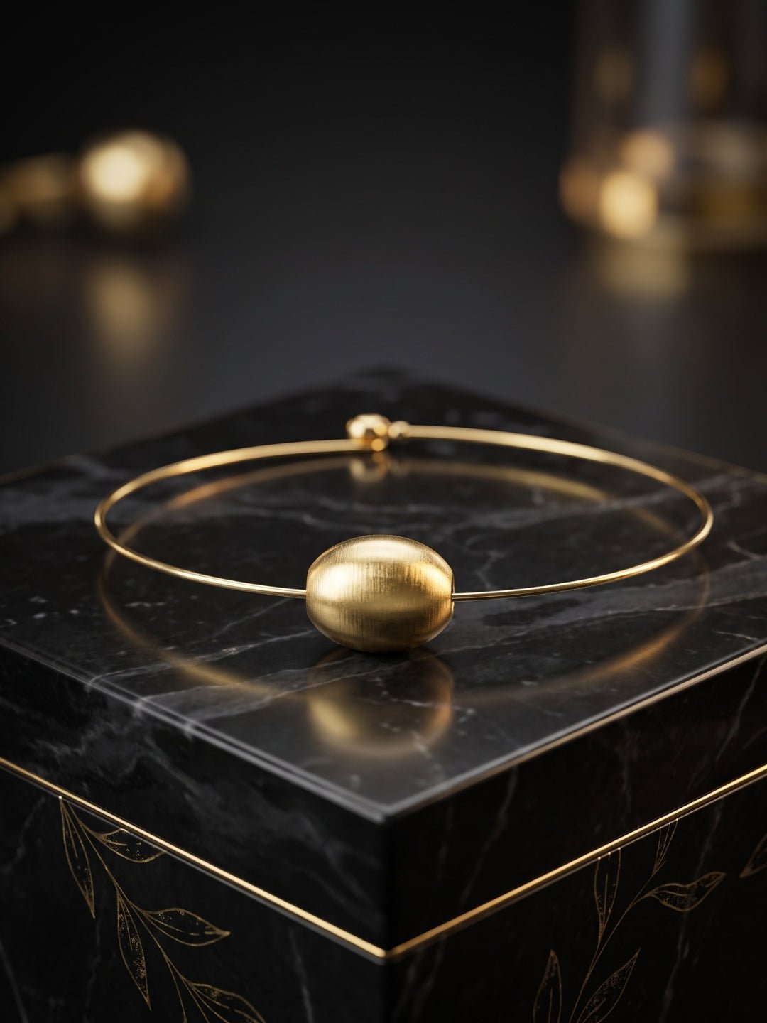 Sculpted Orb Gold Collar Necklace - Image 3