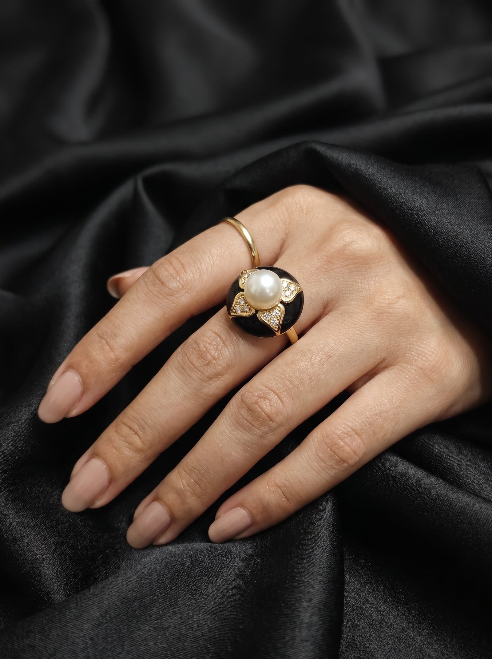 Pearl Bloom Statement Ring - Image 2